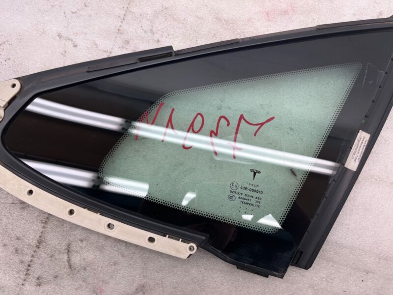 E6 43R-008010 2012-2020 Tesla Model S Rear Passenger Side Quarter Fixed Glass Right Assembly