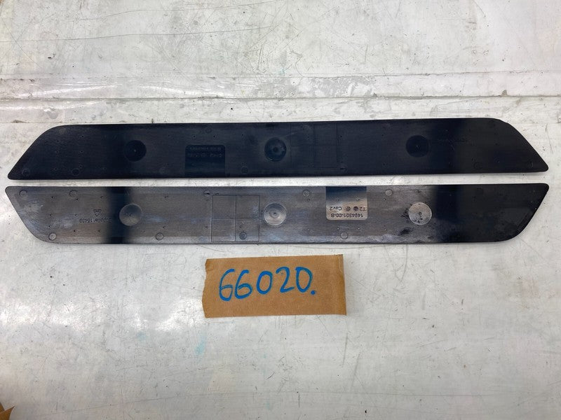149430100B ⭕ 20-24 Model Y Front Left & Right Door Sill Scuff Plate Cover Trim 1494301-00-B