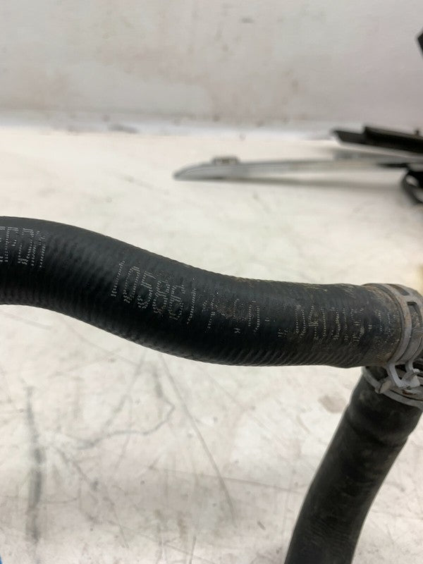 1058614-00-C ⭕16-21 Tesla S Cooling Radiator Hose 3 Way to 4 Way Valve Pipe Line 1058614-00-C