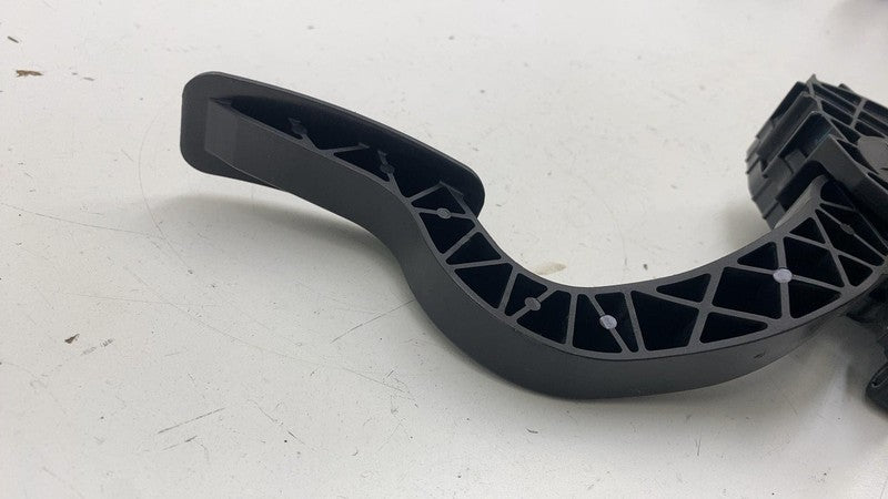 1011298 ⭕2017-2023 Tesla Model 3 Front Accelerator Gas Pedal Throttle Sensor Pad 1011298