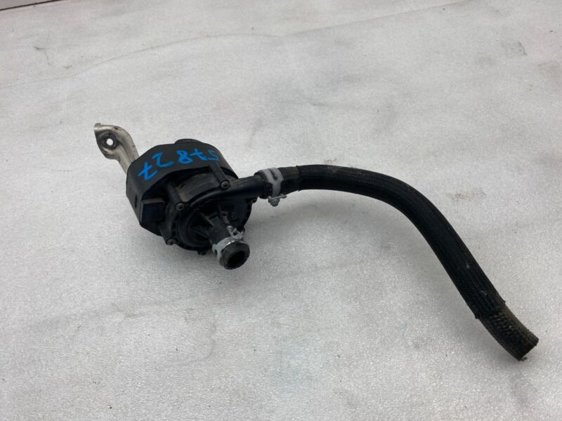 1037328 00 F 2016-2020 Tesla Model X Additional Coolant Auxiliary Water Pump 1037328-00-F OEM