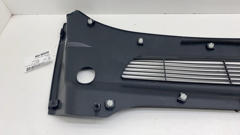 161981298B ⭕ 20-24 Tesla Model Y Rear Section Underhood HEPA Apron Cover Trim 1619812-98-B