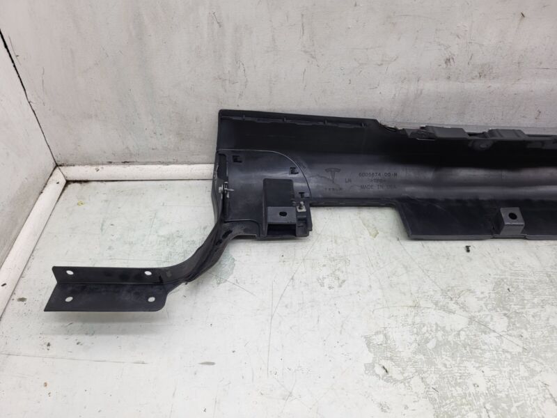 2012-2020 Tesla Model S Driver Side Rocker Panel Outer Sill Molding Left LH Assy