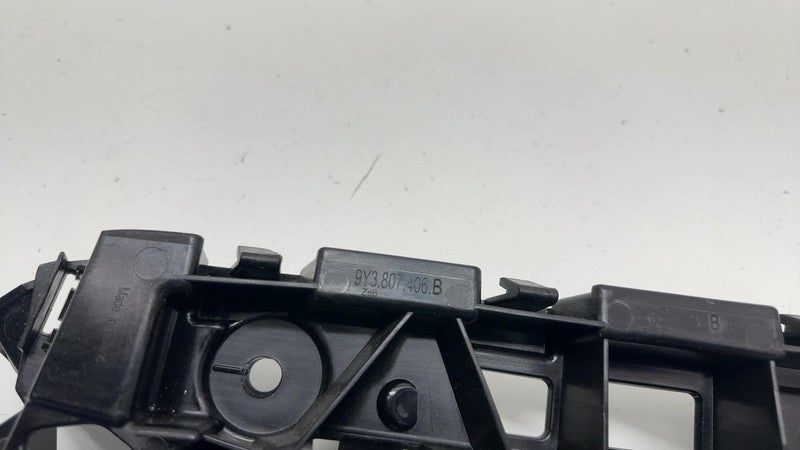 9Y3 807 406 B ⭕ 19-24 Porsche Cayenne Rear Right Bumper Inner Mount Bracket Support 9Y3807406B