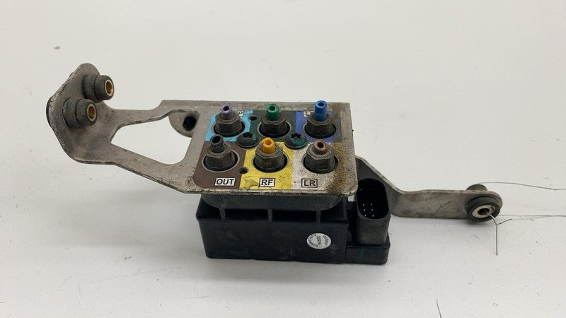 6006407 00 A 2012-2015 Tesla Model S Air Suspension Solenoid Compressor Pump Module Valve OEM