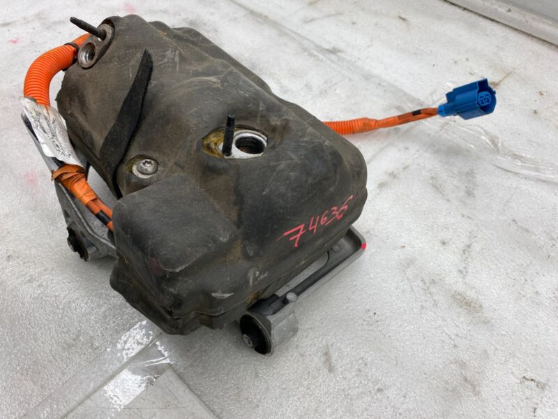 Does Not Apply 2016-2020 Tesla Model X Electric Air Conditioning A/C Compressor Pump w/ Bracket