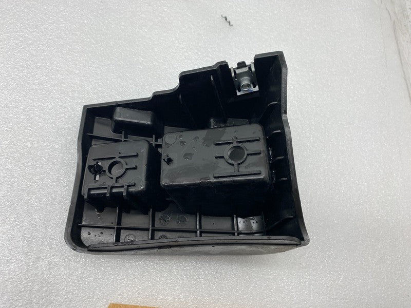 149403900B ⭕2020-2023 Model Y Passenger Side Taillight Tail Lamp Bracket Right 1494039-00-B