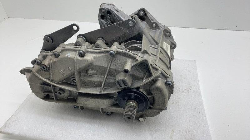 7L0399649E 2011-2018 Porsche Cayenne S Transmission Transfer Case Gear Box 4.4L