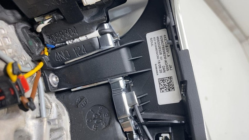 ⭕ 2021-2023 Audi E-Tron Steering Wheel with Switches and Bezel Cover 4