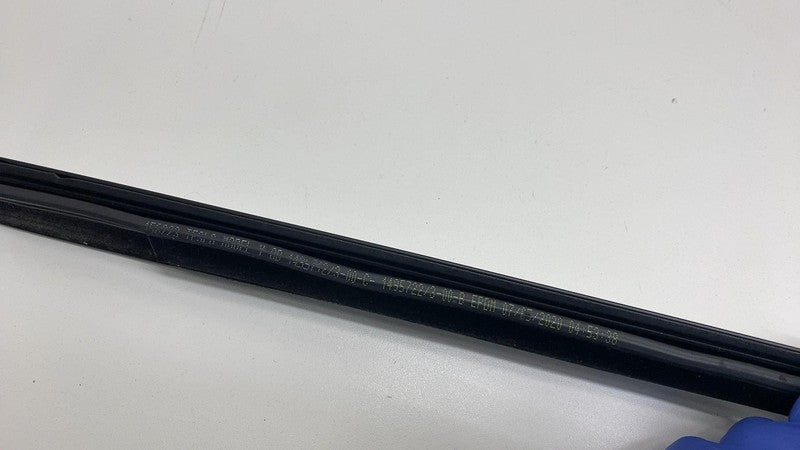 149571200C ⭕ 20-24 Tesla Model Y Rear Left Door Window Outer Belt Seal Molding 1495712-00-C
