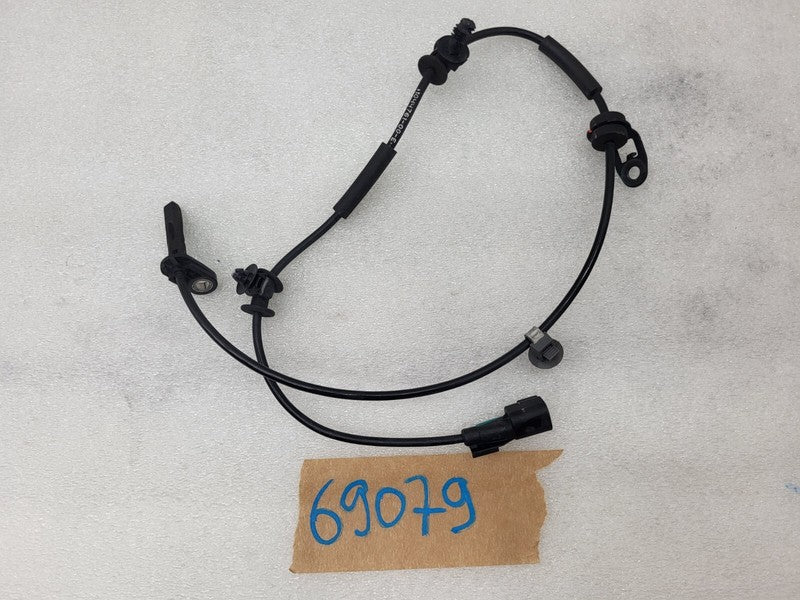 104476100E ⭕17-24 Model 3 Front Left or Right Anti-Lock ABS Wheel Speed Sensor 1044761-00-E