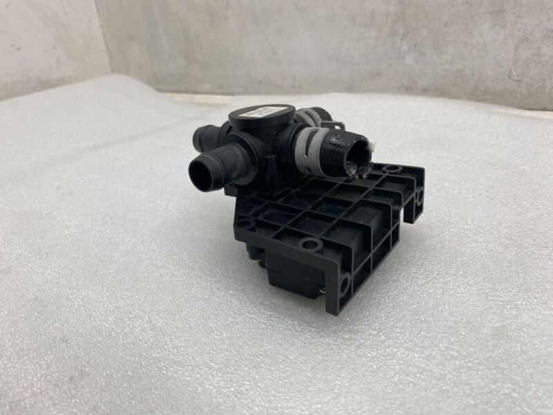 2012-2020 Tesla Model S Coolant Pump Cooling Valve Actuator 4-Way 6007370-00-B