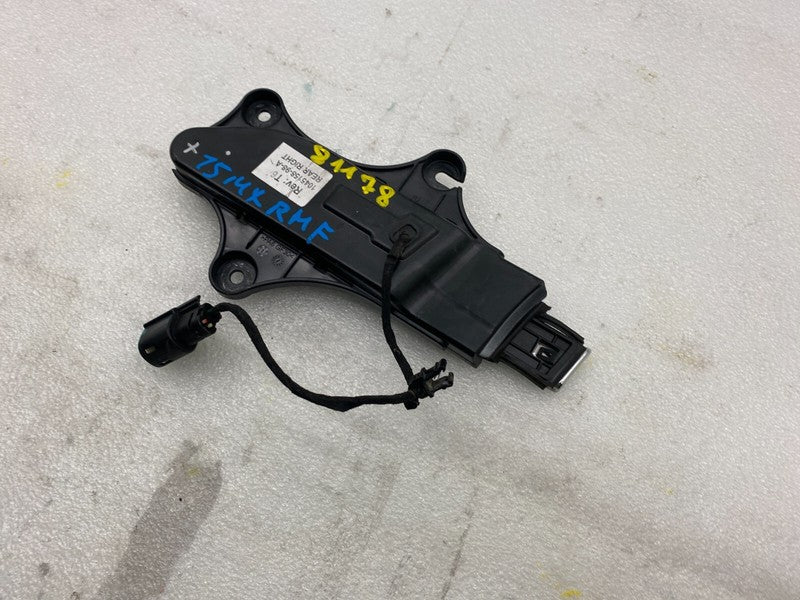 104515898A ⭕2016-2020 Tesla Model X Rear Side Exterior Outer Door Handle Right 1045158-98-A