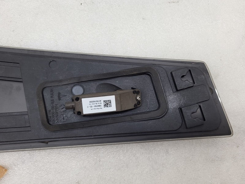 109230700C ⭕ 16-20 Model S Passenger B-Pillar Glass Applique w/ Camera Right 1092307-00-C