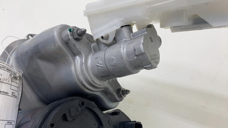 1044671 00 D ⭕ 2017-2023 Model 3 Power Brake iBooster Master Cylinder Reservoir 1044671-00-D