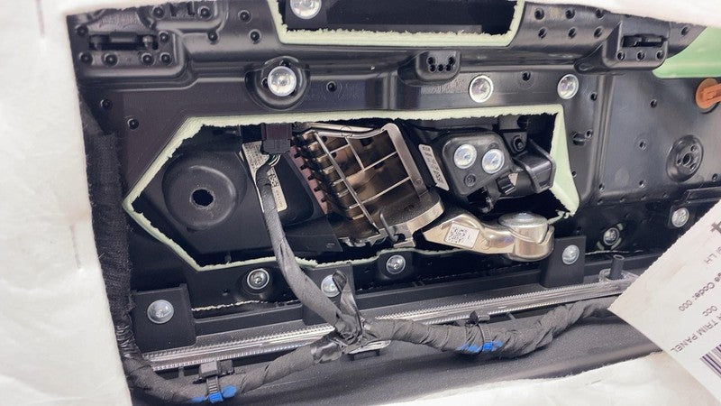 PT00001094 ⭕ 2022-2024 Rivian R1T R1S Front Left Door Trim Panel Black Mountain PT00001094