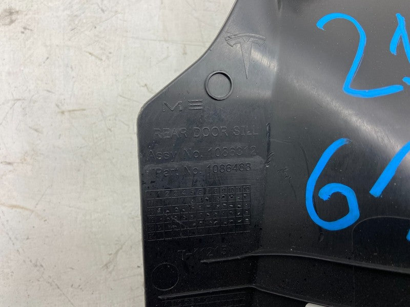 1086488 ⭕17-23 Tesla Model 3 Rear Passenger Side Door Sill Trim Panel Right 1086312-00-F
