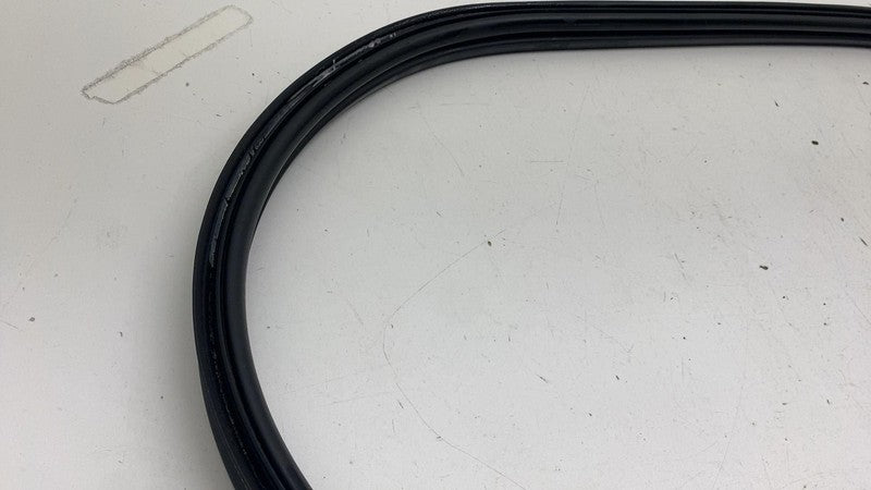 ⭕ 2021 2022 2023 Polestar 2 Rear Trunk Tailgate Weatherstrip Rubber Seal Assy