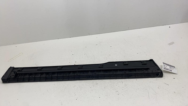 PT00016006 G ⭕ 2022-2024 Rivian R1T Front Left Door Molding Bracket Cladding PT00016006-G LH
