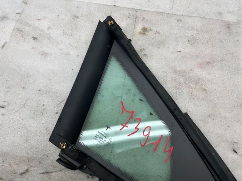 2012-2020 Tesla Model S Rear Passenger Side Quarter Fixed Glass Right Assembly