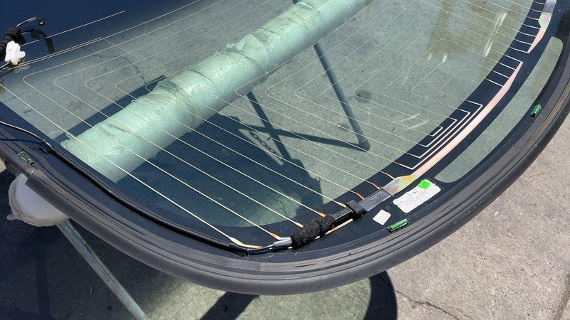 ⭕ 2017-2020 Tesla Model 3 Rear Trunk Panoramic Backlite Roof Glass Back Section