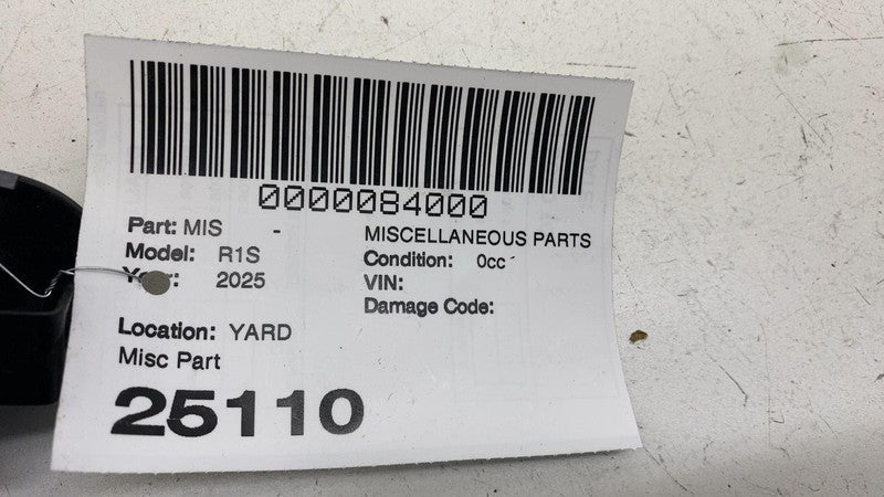 PT00780769 B ⭕ 2025 Rivian R1S Light Guide Back Cover Bezel Assembly PT00780769-B