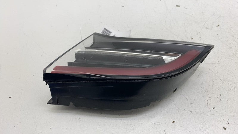 ⭕ 2017-2023 Model 3 Rear Right Inner Taillight LED Tail Lamp 3-Pin 107