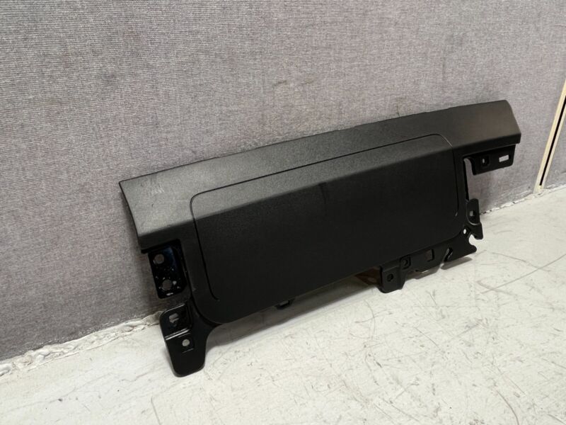 114375300A ❇️17-23 Tesla Model Y 3 Right Knee Airbag Passenger Safety Module RH OEM 1077826