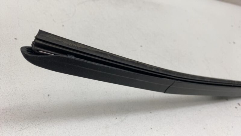 2022-2024 Rivian R1T Front Left Windshield Wiper Driver Side LH