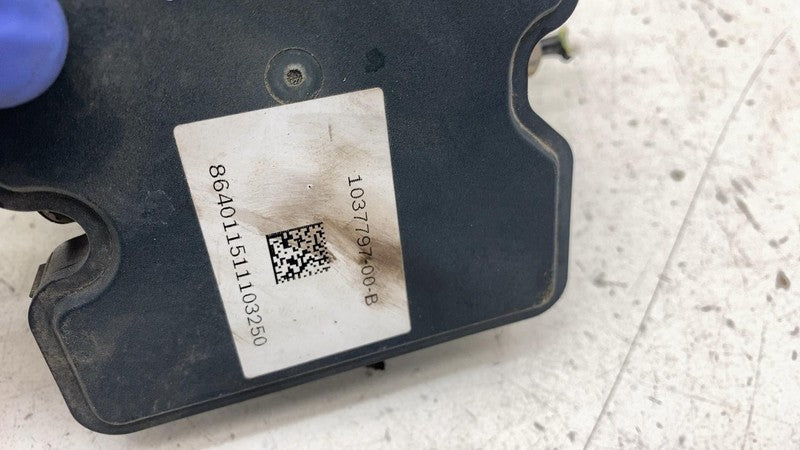 103779700B 2012-2015 Tesla Model S Anti-Lock ABS Brake Pump Hydraulic Control Unit Module