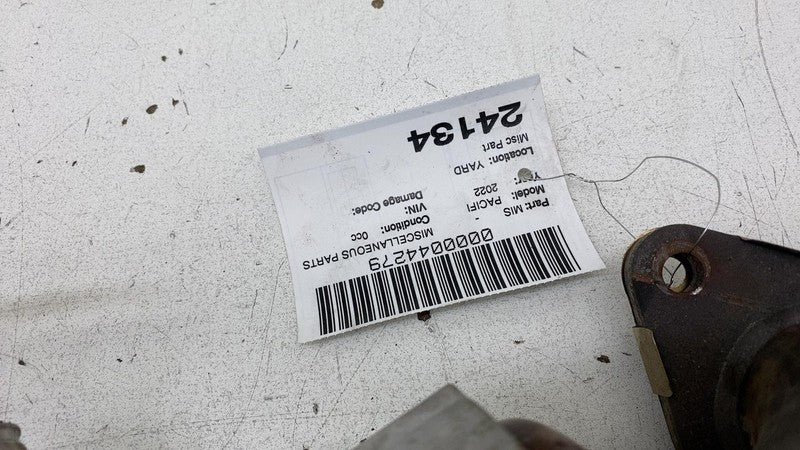 68365825AC ⭕ 2017-2024 Chrysler Pacifica Exhaust Manifold Assembly OEM 68365825AC