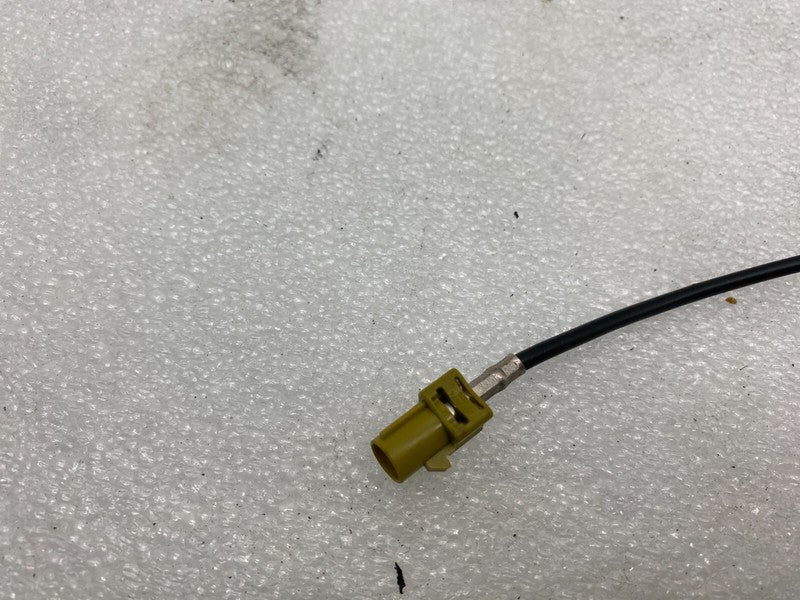 105025600C ⭕ 2012-2025 Model S Satellite Radio AM FM Amplifiers Antenna Module 1050256-00-C