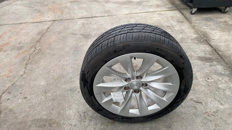 ⭕ 2016-2020 Model S MS Wheel Rim 245/45 ZR19 102W + Tire 245/45R19 105