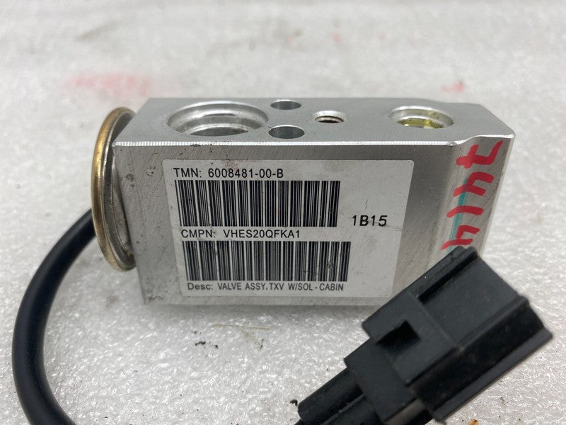 600848100B ⭕ 2012-2020 Tesla Model S A/C Line TXV Evaporator Valve w/ Solenoid 6008481-00-B