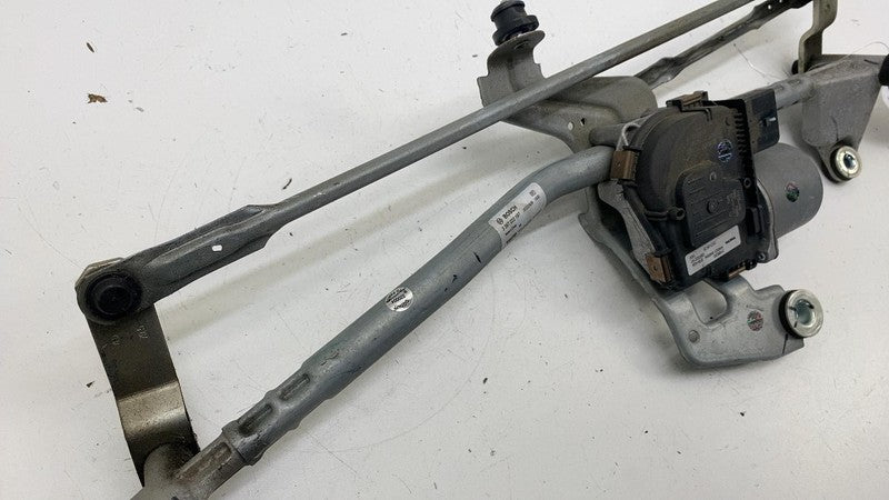 31696283 ⭕ 21-23 Polestar 2 Front Windshield Wiper Transmission Linkage w/ Motor 31696283