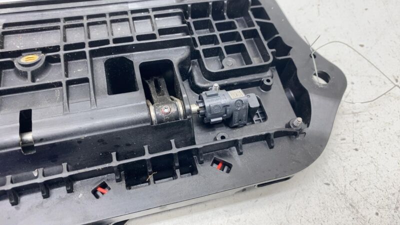 2012-2015 Tesla Model S MS Front Passenger Side Exterior Door Handle Outer Right