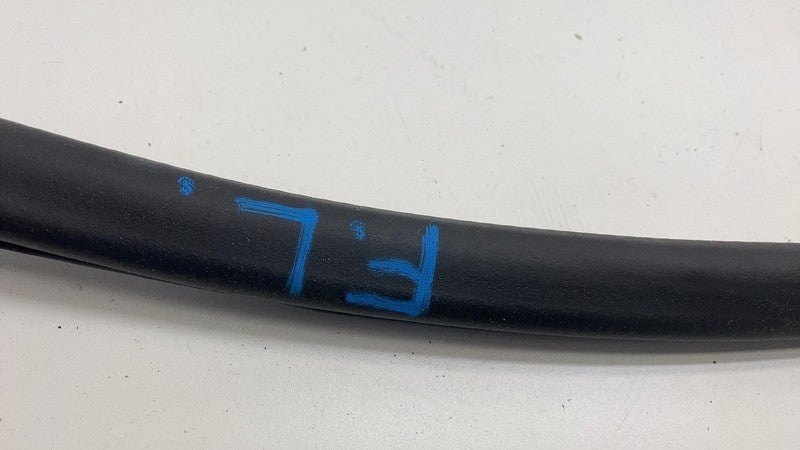 ⭕ 2017-2025 Chrysler Pacifica Front Left Door Body Weatherstrip Rubber