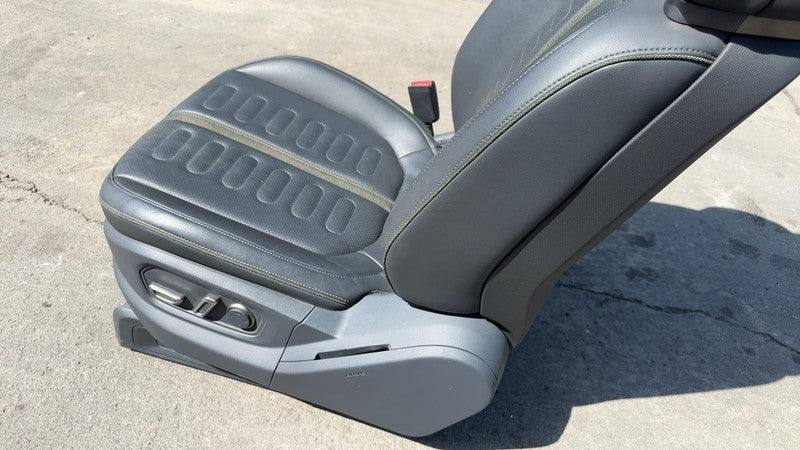 ⭕22-25 Rivian R1T R1S Front Driver Side 1st Row Seat Black Mountain Leather Left