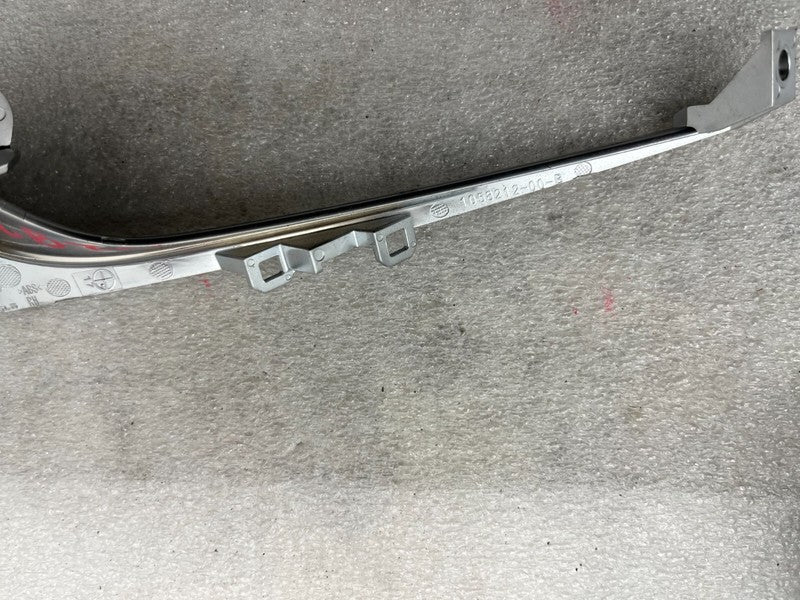 105821200B ⭕ 12-20 Model S Passenger Side Mid C-Pillar Chrome Bezel Trim Right 1058212-00-B