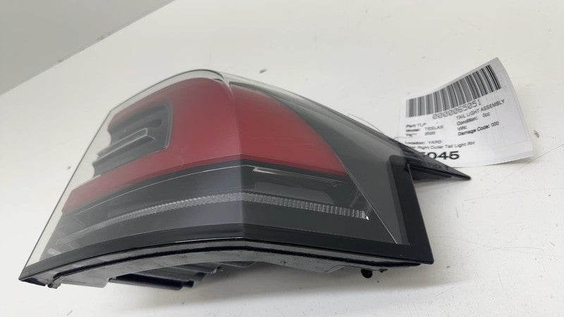 1034333-00-B ⭕ 2016-2020 Tesla Model X MX Rear Right Outer Taillight Tail Lamp 1034333-00-B