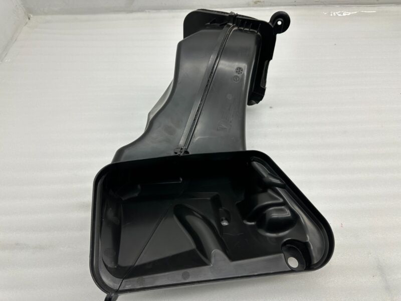 149913700D 2020-2023 Tesla Model Y MY Front HEPA Cabin HVAC Air Intake Outlet Duct Assembly