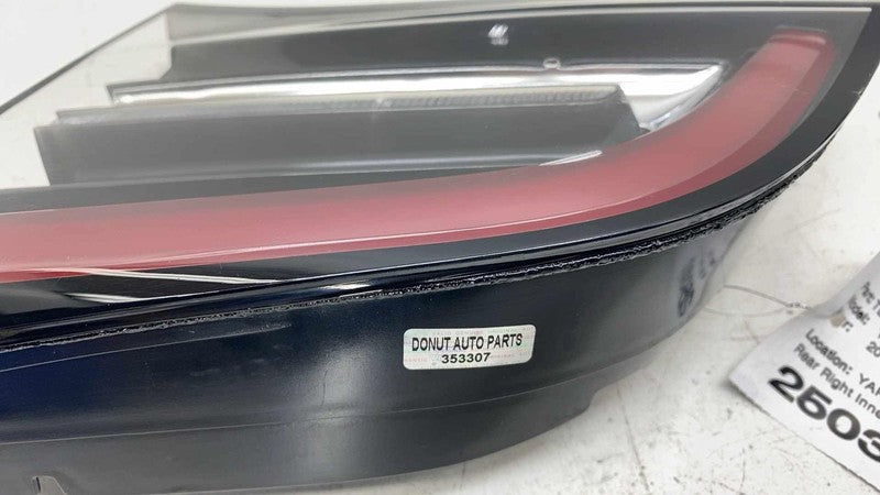 1077402-00-E ⭕ 2017-2023 Model 3 Rear Right Inner Taillight LED Tail Lamp 3-Pin 1077402-00-E