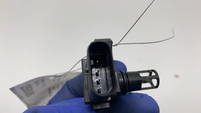 8637900 01 2021 BMW 530e G30 Air Intake Engine Manifold Map Pressure Sensor 863790001 OEM