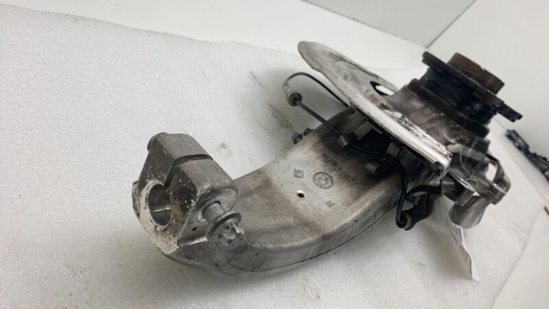 688438601 2017-2023 BMW 530e Front Right Spindle Knuckle Wheel Hub + ABS + Dust Shield RWD
