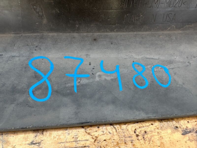 103421900B ⭕ 16-20 Tesla Model X Right Rocker Panel Sill Cover Outer Molding 1034219-00-B