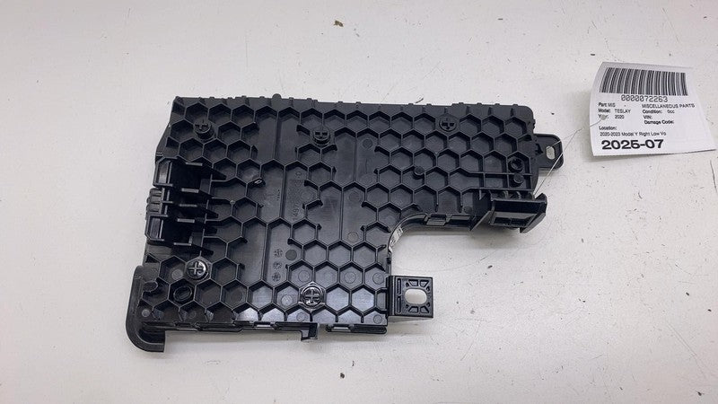 ⭕ 20-24 Tesla Model Y Right Low Voltage Electronic Control Module 1497