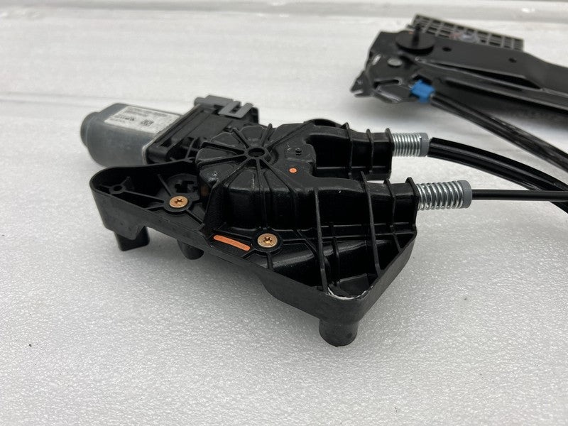 P11-C67040-04 ⭕2022-2024 Lucid Air Rear Right Side Window Regulator & Motor Assy P11-C67040-04