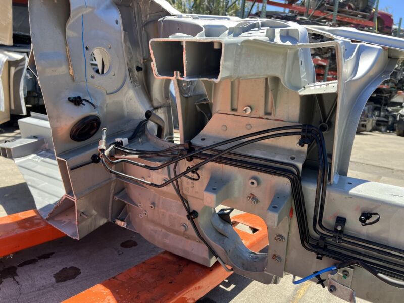 2012-2016 Tesla Model S Front Left Inner Fender Frame Horn Apron Structural LH