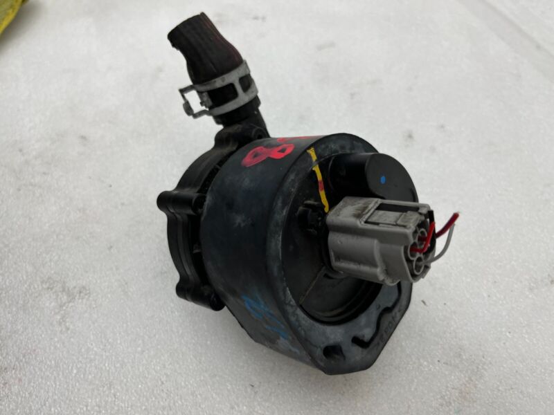 103732800D 2016-2020 Tesla Model X MX Cooling System Auxiliary Coolant Water Pump Assembly