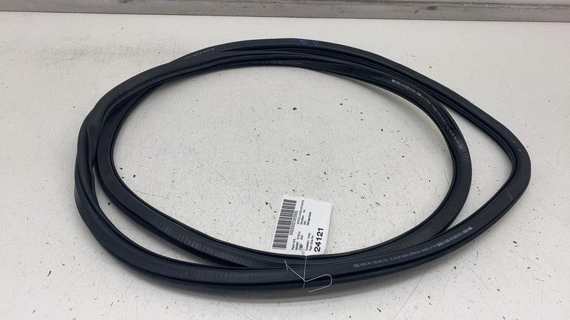 4KE831721 ⭕ 19-23 Audi E-Tron Quattro Front Right Body Weathership Rubber Seal 4KE831721